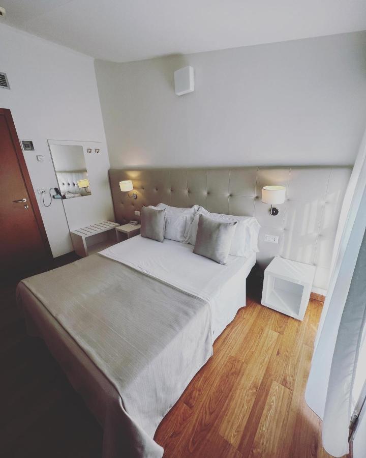 Hotel Ardea Riccione Eksteriør billede