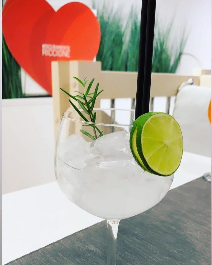 Hotel Ardea Riccione Eksteriør billede
